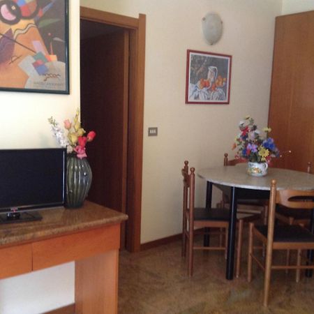 Residence 7 Bello San Benedetto del Tronto Ruang foto