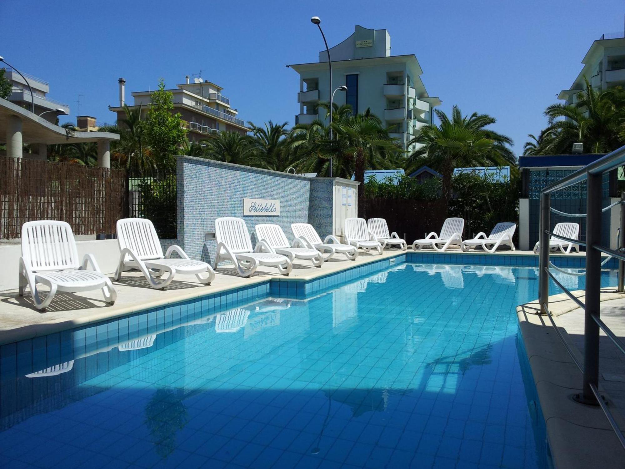 Residence 7 Bello San Benedetto del Tronto Bagian luar foto