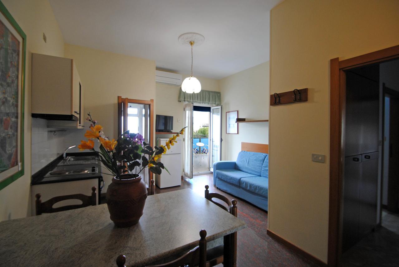 Residence 7 Bello San Benedetto del Tronto Bagian luar foto