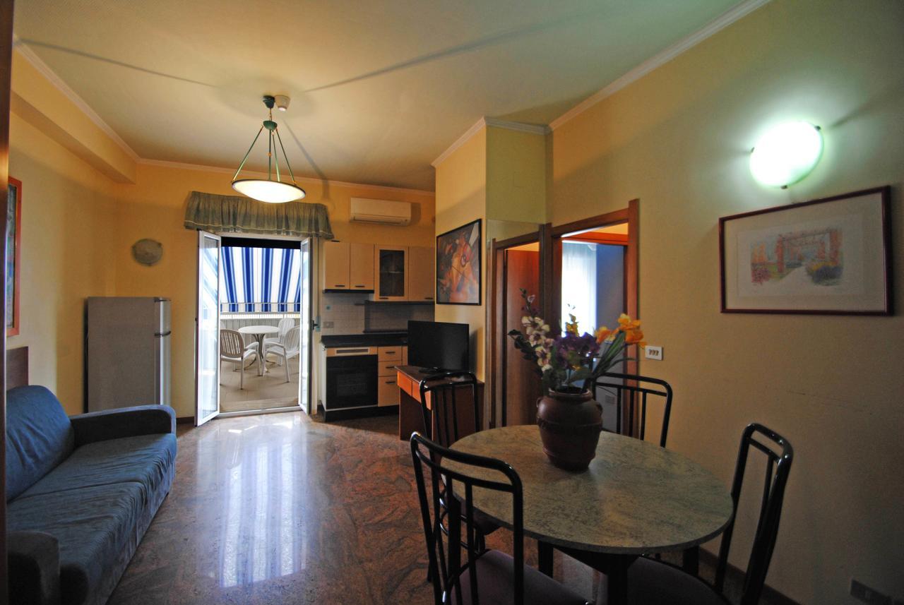 Residence 7 Bello San Benedetto del Tronto Bagian luar foto
