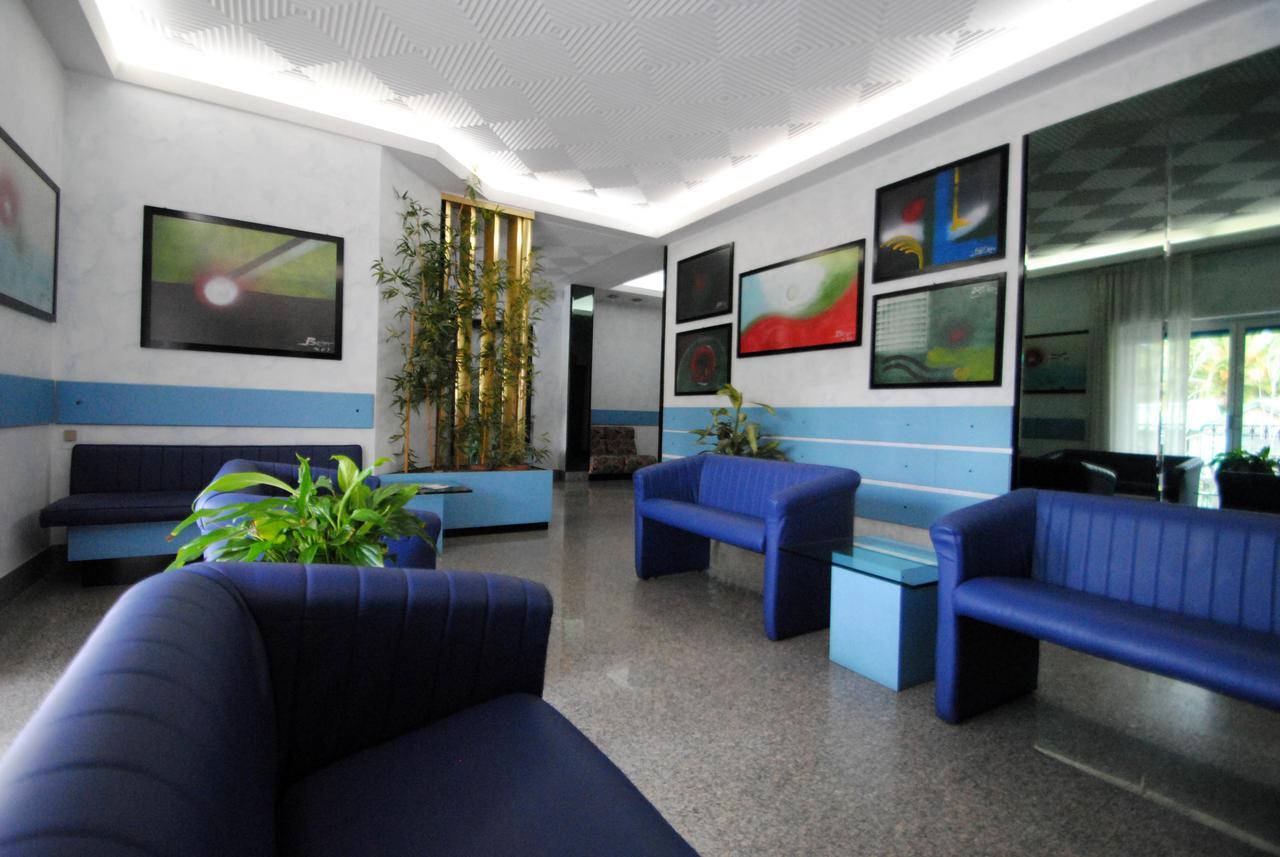 Residence 7 Bello San Benedetto del Tronto Bagian luar foto